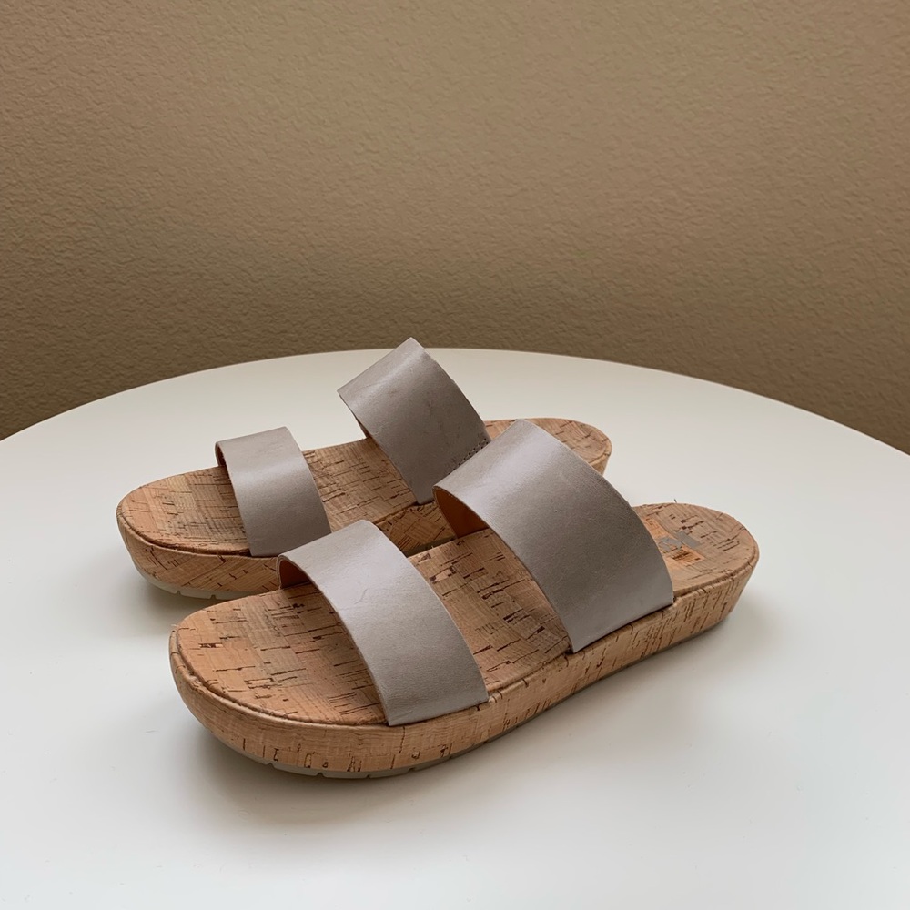 Korks platform sandal size 8